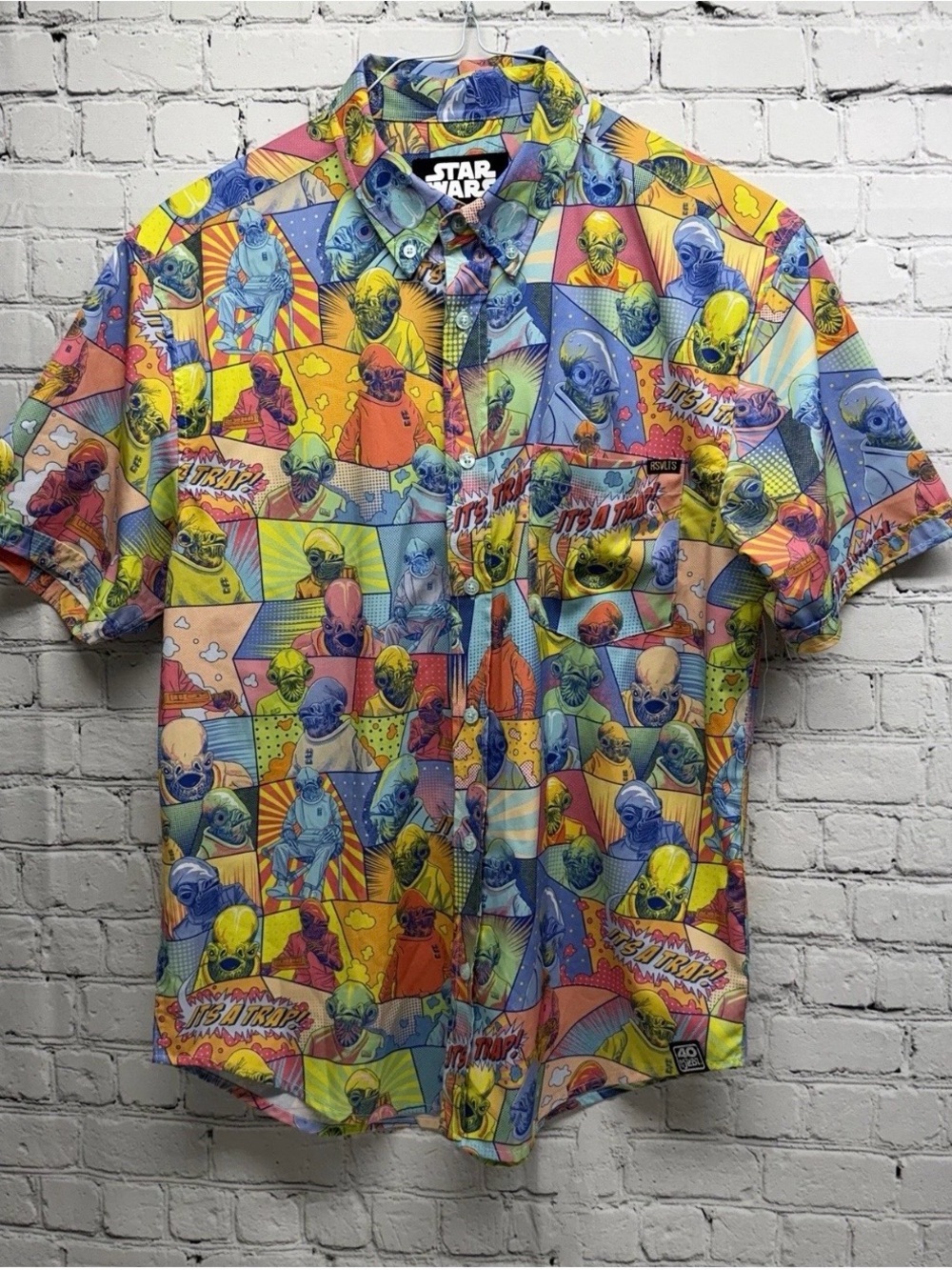 Star Wars RSVLTS Men’s Multicolor Short Sleeve Button-Down Shirt size M